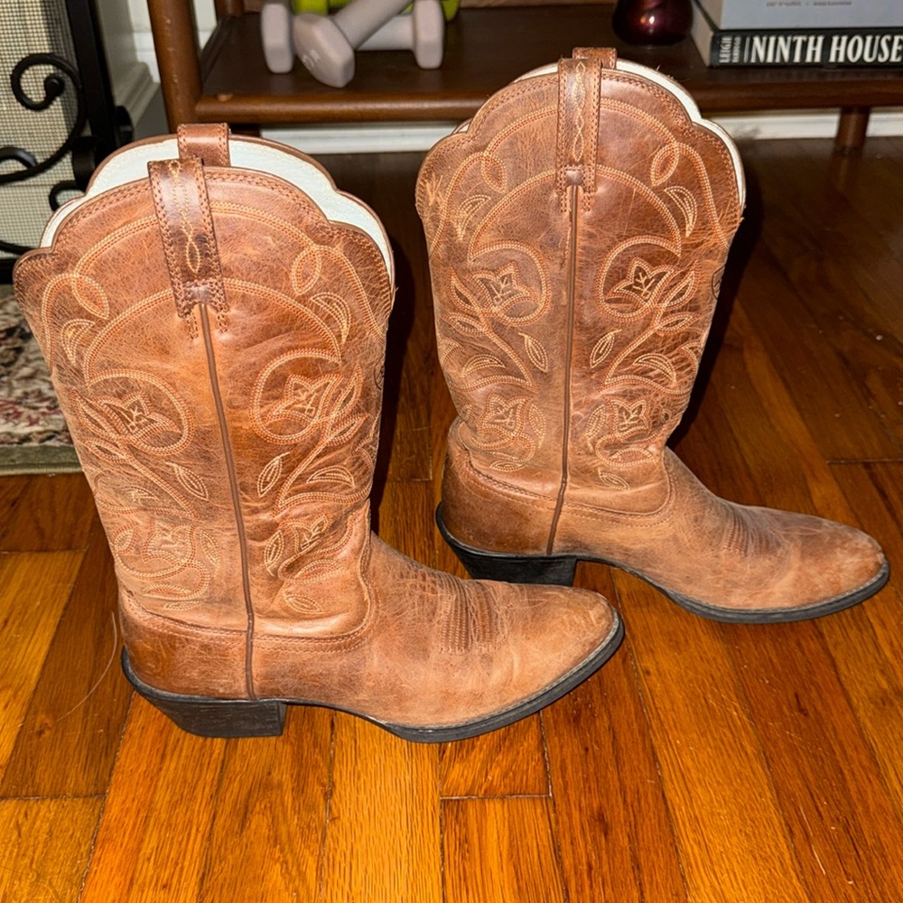Ariant Cowgirl Boots